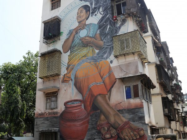 Dharavi, Murales E Graffiti